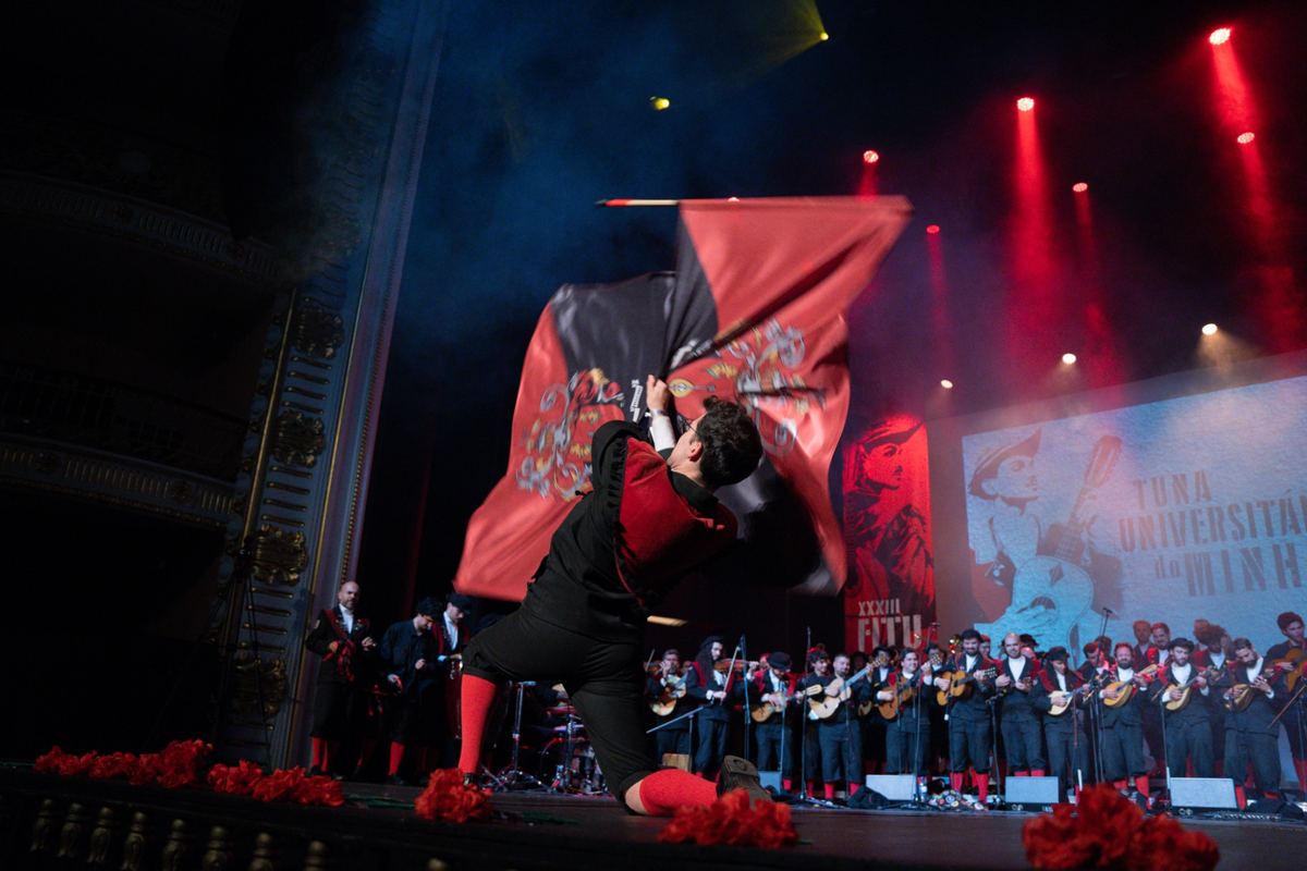 Performance da Tuna Universitária do Minho no FITU Bracara Avgvsta